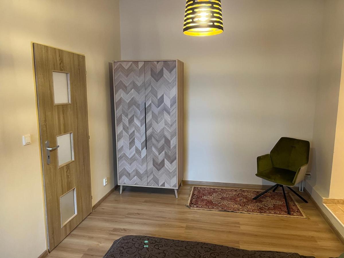 M&M Apartment, Free Parking كارلوفي فاري المظهر الخارجي الصورة
